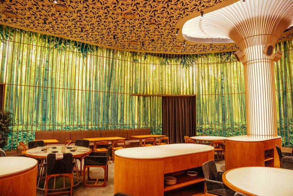 Espacio de Forja, restaurante de brasas y arroces en Manises